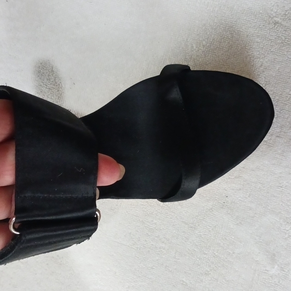 Bakers Black Chunky Strappy Heels. SIZE 10. - Picture 11 of 12